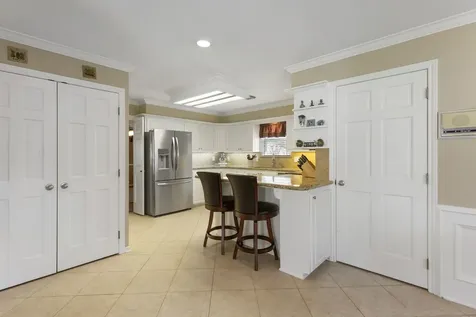 5619 Willow Walk Street Houston TX 77069