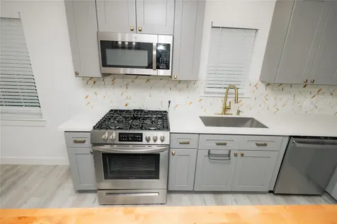 2202 4th Street Galena Park TX 77547