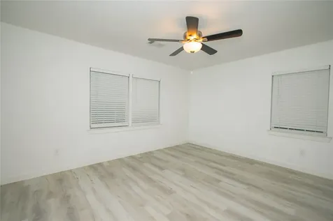 2202 4th Street Galena Park TX 77547