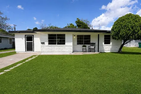 404 Elaine Street La Marque TX 77568
