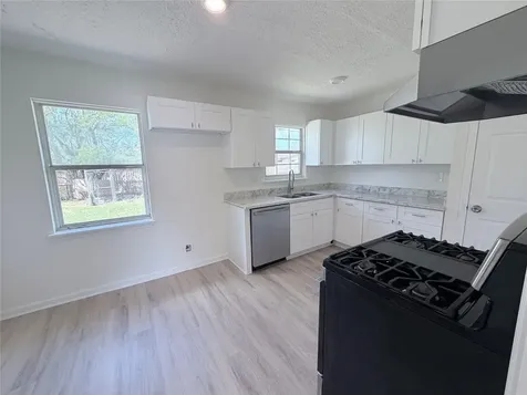 404 Elaine Street La Marque TX 77568