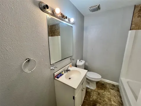 424 Evans Street Angleton TX 77515