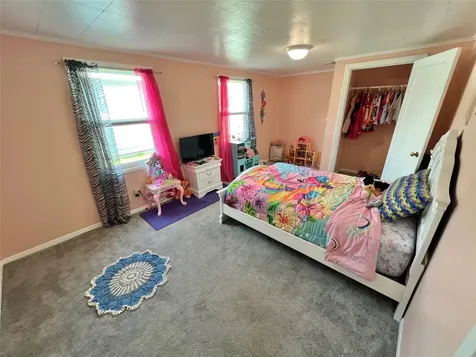 424 Evans Street Angleton TX 77515