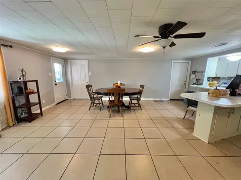 424 Evans Street Angleton TX 77515