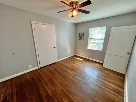424 Evans Street Angleton TX 77515
