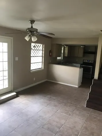 7102 N Highway 6 Hitchcock TX 77563