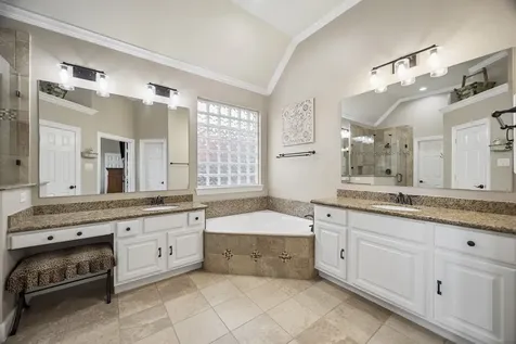 8107 Highland Forest Drive Sugar Land TX 77479