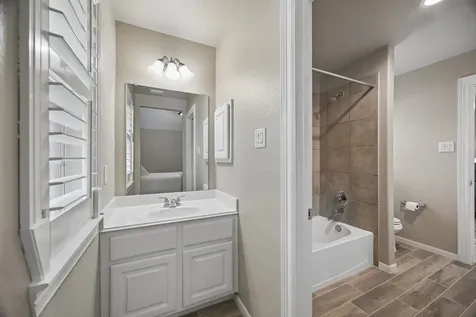 8107 Highland Forest Drive Sugar Land TX 77479