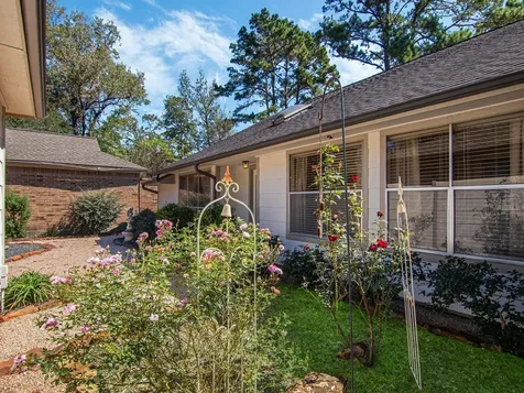 4318 Pinewood Park Drive Kingwood TX 77345