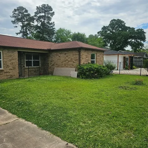 10426 Onslow Street Houston TX 77016
