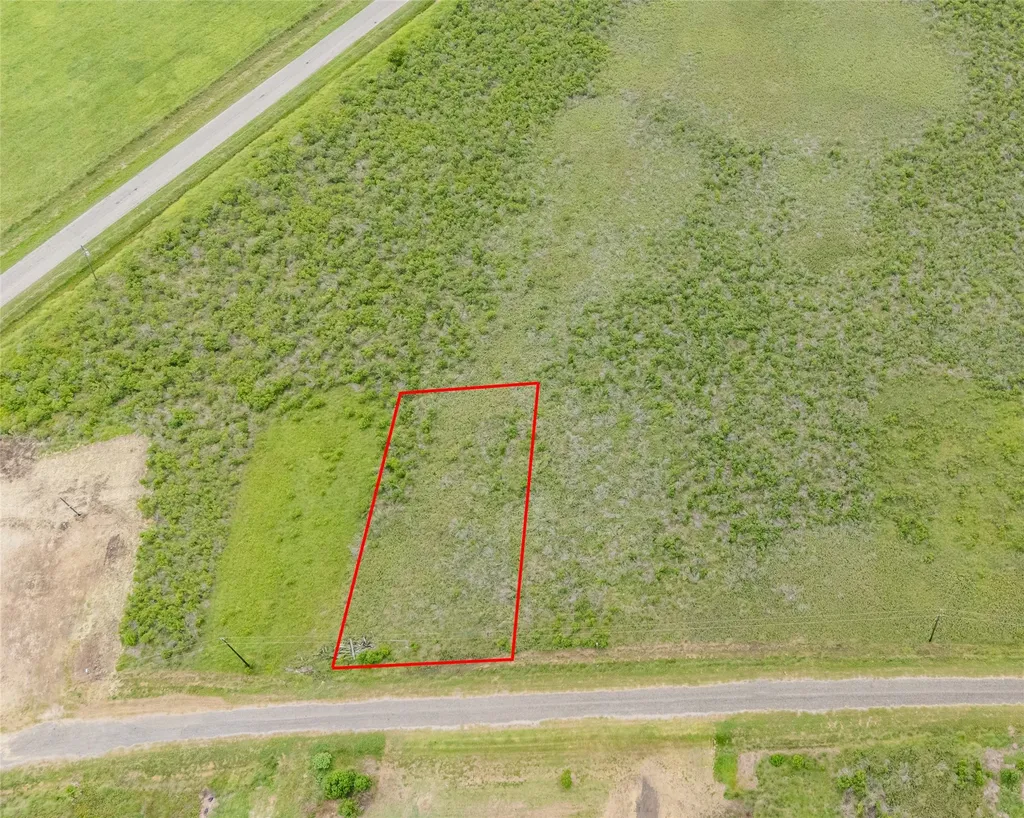 1572 Bluewater Street Sargent TX 77414