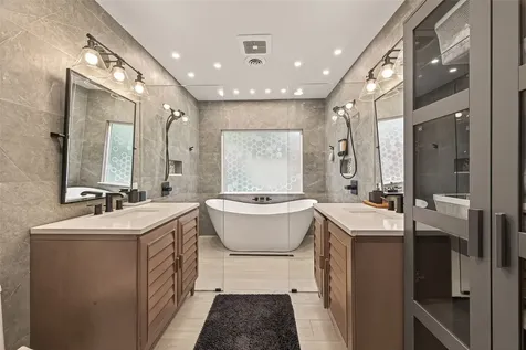 11102 Hillcroft Avenue Houston TX 77096