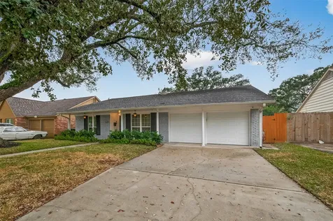 11102 Hillcroft Avenue Houston TX 77096