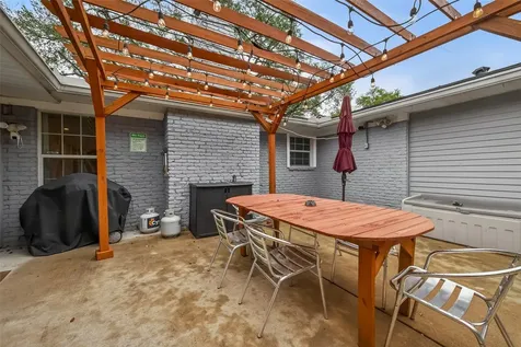 11102 Hillcroft Avenue Houston TX 77096