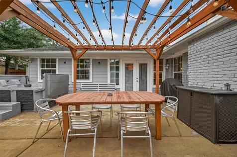 11102 Hillcroft Avenue Houston TX 77096