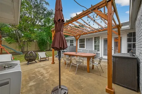 11102 Hillcroft Avenue Houston TX 77096