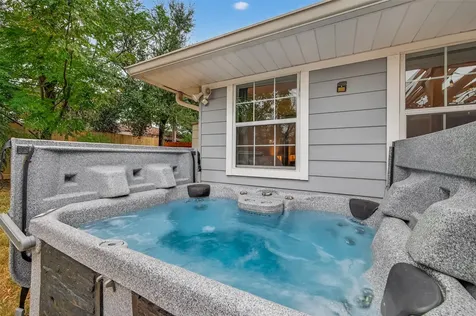 11102 Hillcroft Avenue Houston TX 77096