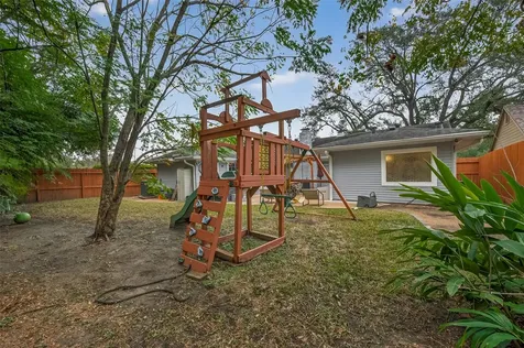 11102 Hillcroft Avenue Houston TX 77096