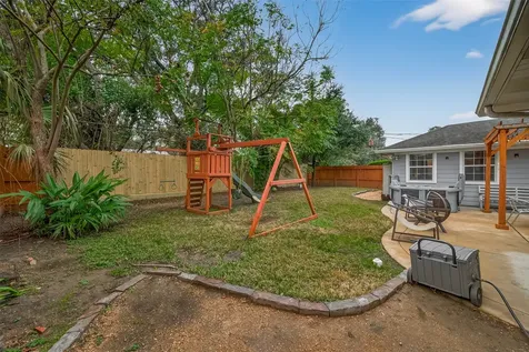 11102 Hillcroft Avenue Houston TX 77096