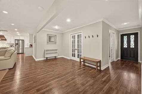 11102 Hillcroft Avenue Houston TX 77096