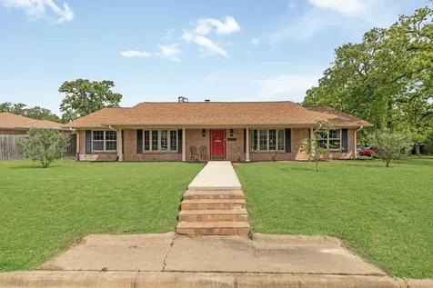 2405 Burton Drive Bryan TX 77802