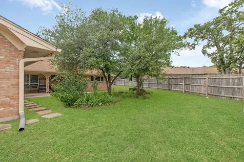 2405 Burton Drive Bryan TX 77802