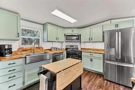 188 County Road 429 Dayton TX 77535