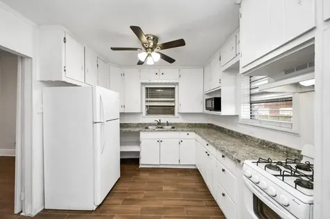 1213 28th Street Galveston TX 77550