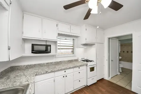 1213 28th Street Galveston TX 77550