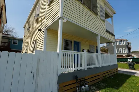 1213 28th Street Galveston TX 77550