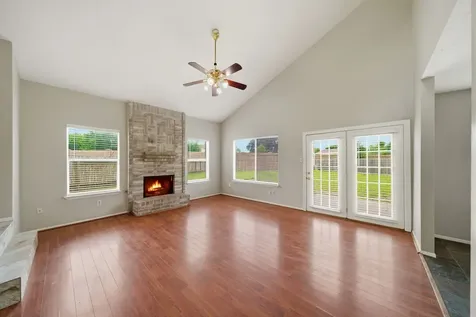 1146 Woodbridge Avenue Pearland TX 77584