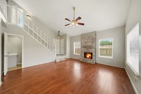 1146 Woodbridge Avenue Pearland TX 77584