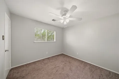 1146 Woodbridge Avenue Pearland TX 77584