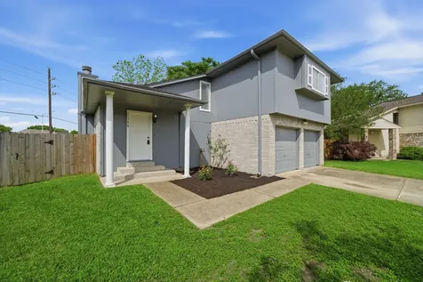 1146 Woodbridge Avenue Pearland TX 77584