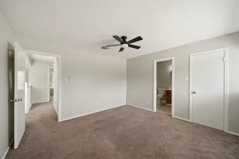 1146 Woodbridge Avenue Pearland TX 77584