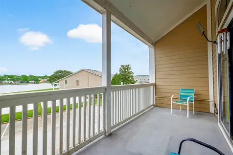 168 April Point Drive S 168 Conroe TX 77356