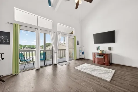 168 April Point Drive S 168 Conroe TX 77356