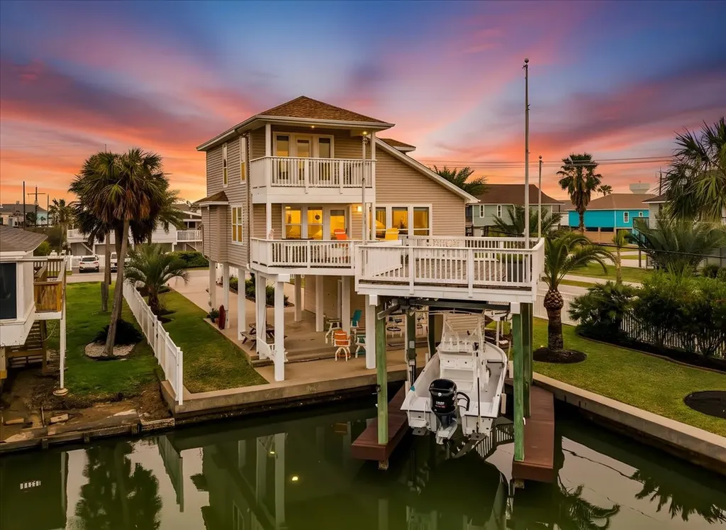 21928 Lampasas Drive Galveston TX 77554