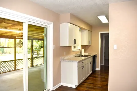 12112 Fm-457 Bay City TX 77414