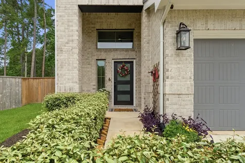 312 Mullins Court Montgomery TX 77316
