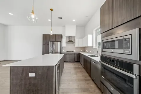 1918 Goliad Street B Houston TX 77007