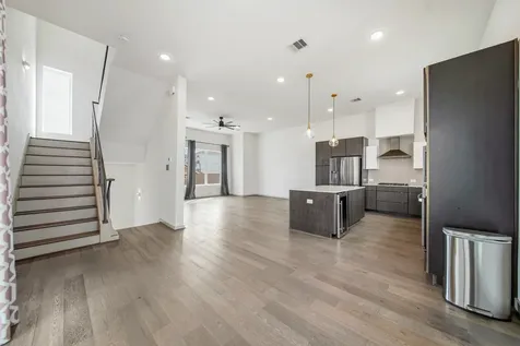 1918 Goliad Street B Houston TX 77007
