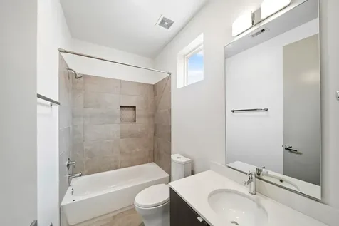 1918 Goliad Street B Houston TX 77007