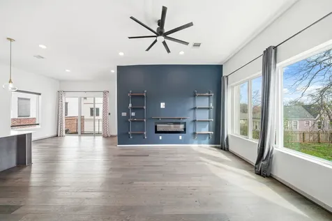 1918 Goliad Street B Houston TX 77007