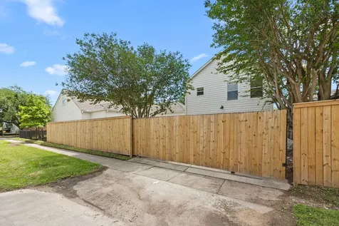 945 Dorothy Street Houston TX 77008