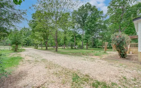 4537 Grand Oaks Drive Willis TX 77378