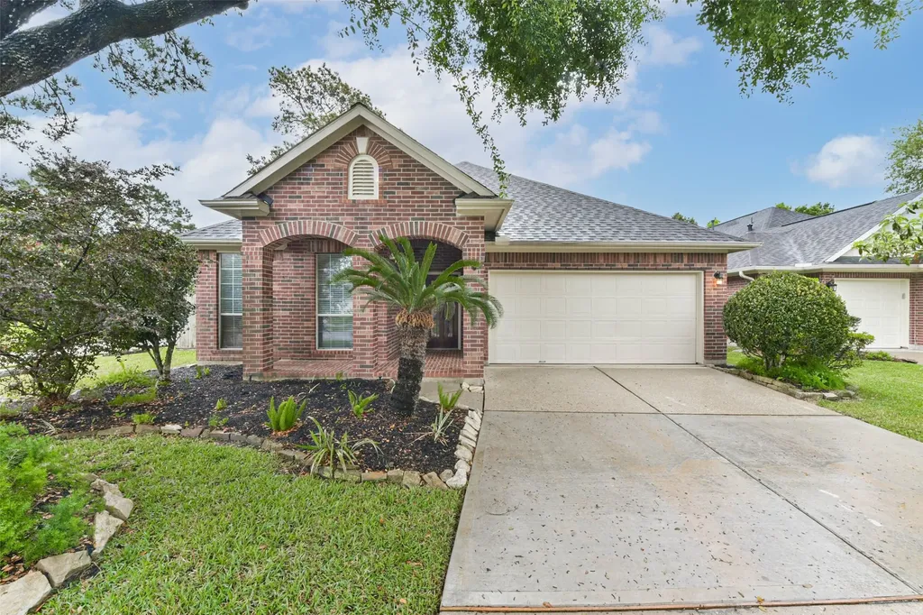 14310 Eastern Redbud Lane Houston TX 77044
