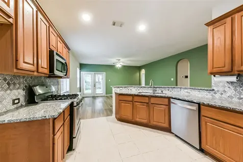 14310 Eastern Redbud Lane Houston TX 77044