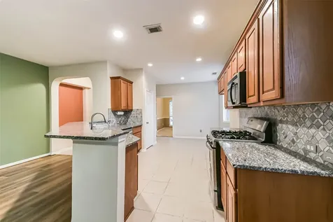 14310 Eastern Redbud Lane Houston TX 77044