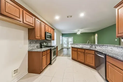 14310 Eastern Redbud Lane Houston TX 77044